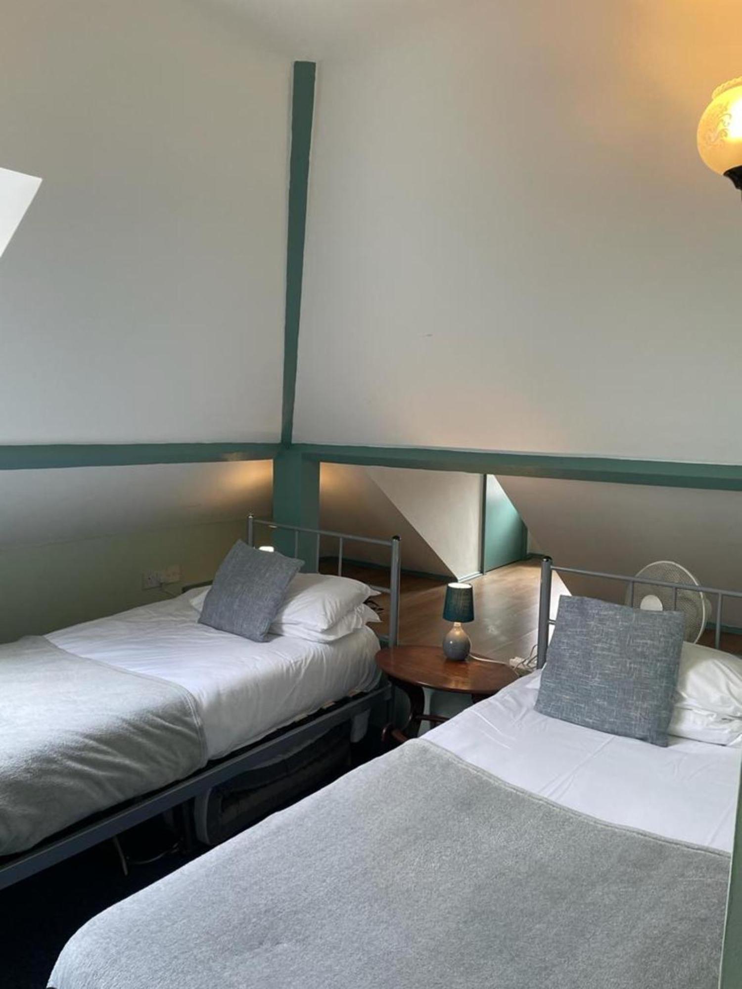 Oyo No 3 Hotell Bath Eksteriør bilde