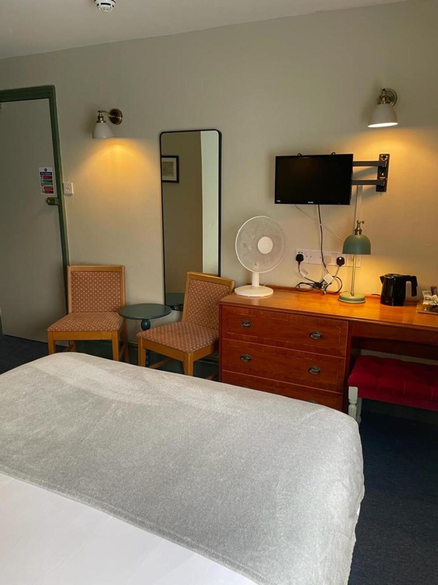 Oyo No 3 Hotell Bath Eksteriør bilde